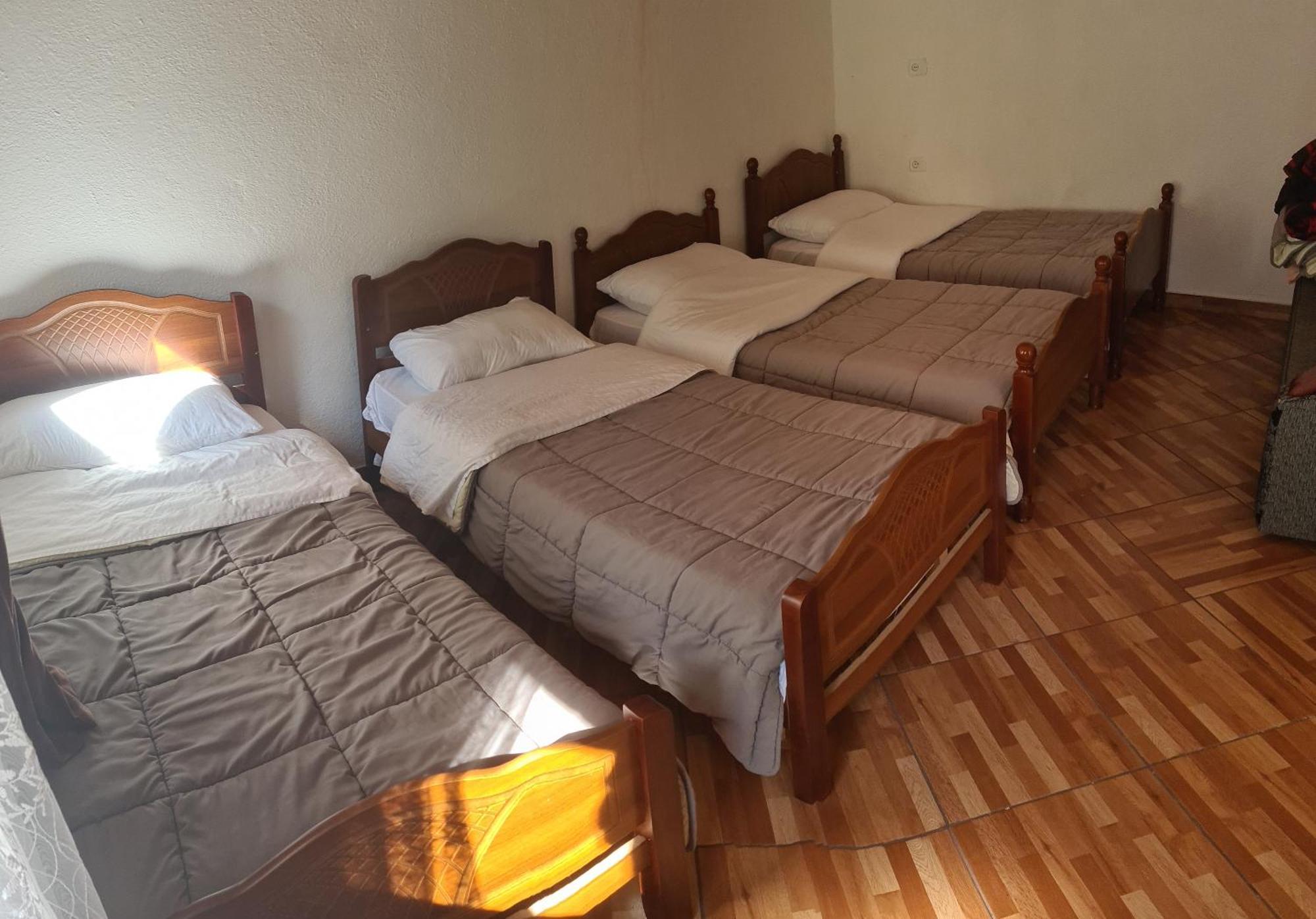 Guest House Emanueli Tropoje Экстерьер фото